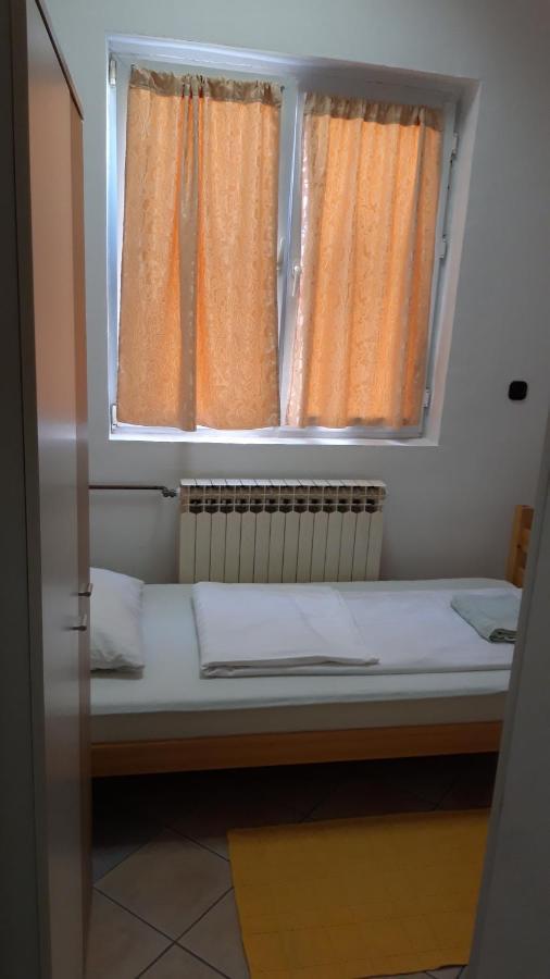 Apartment And Rooms"Tabasnice"Tuzla Centar ภายนอก รูปภาพ